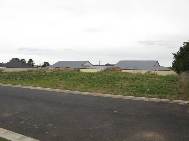 2 Pearl Court, Orange NSW 2800