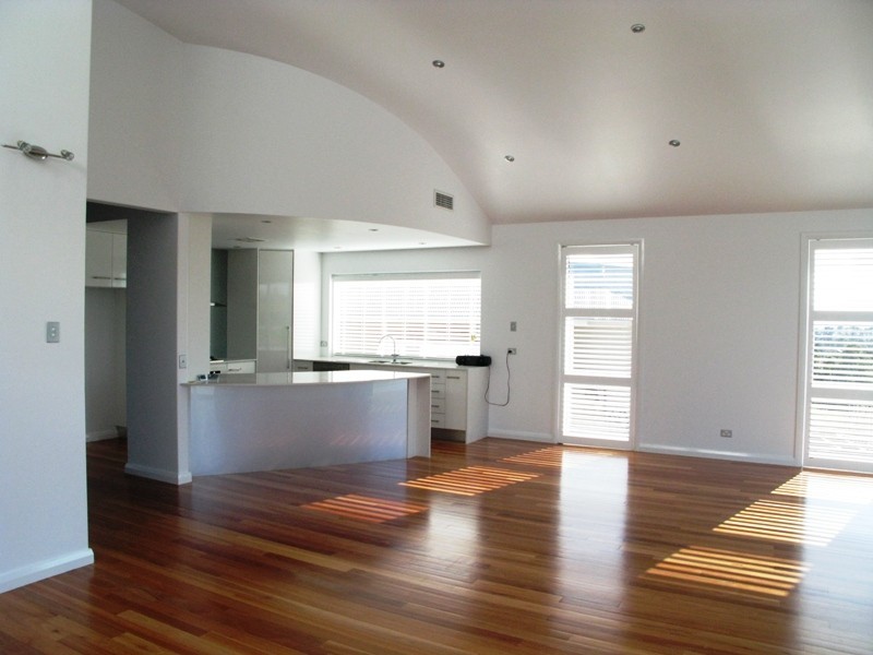 2 Collins Way, Orange NSW 2800
