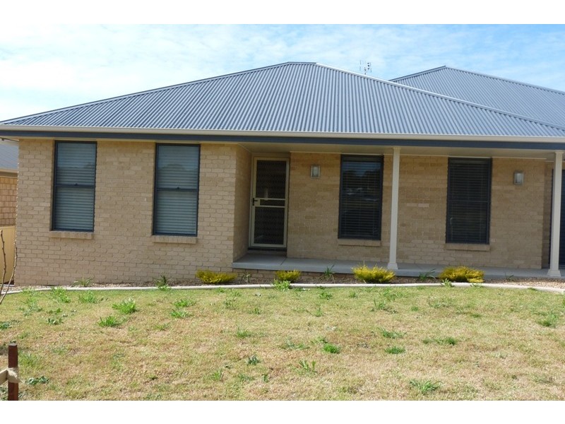 54 William Maker Drive, Orange NSW 2800