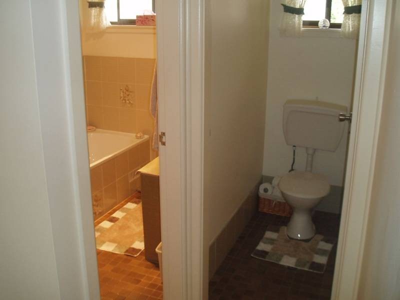 8 Settlers Close, Orange NSW 2800