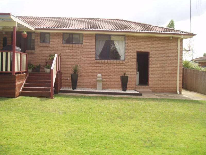 8 Settlers Close, Orange NSW 2800