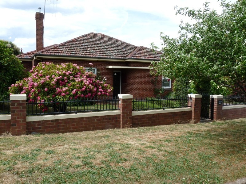 17 Caroline Street, Orange NSW 2800