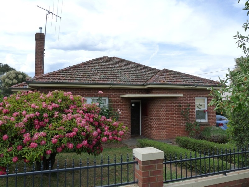 17 Caroline Street, Orange NSW 2800