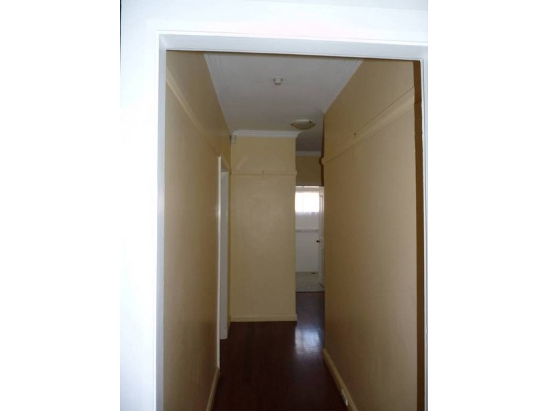 437 Summer Street East, Orange NSW 2800
