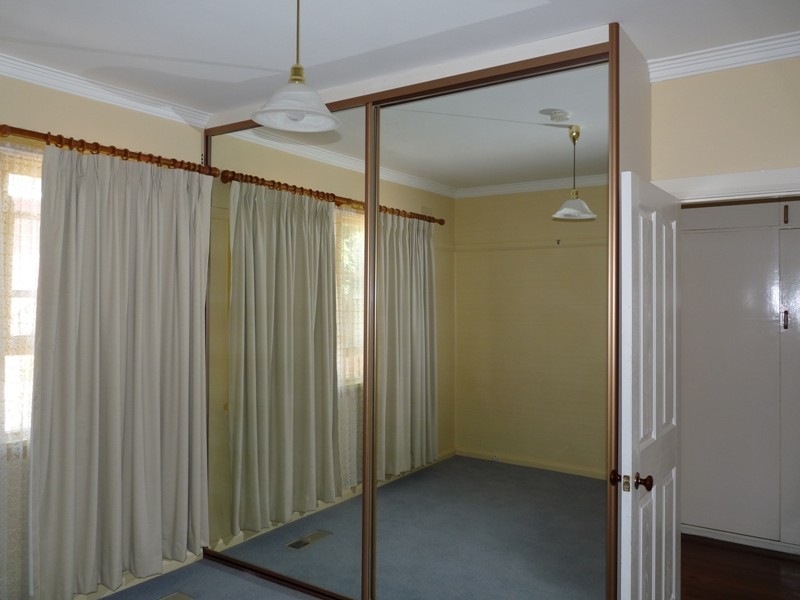 437 Summer Street East, Orange NSW 2800