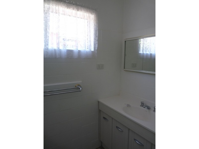 437 Summer Street East, Orange NSW 2800