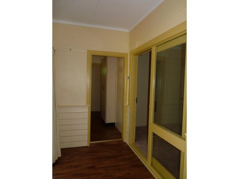 437 Summer Street East, Orange NSW 2800