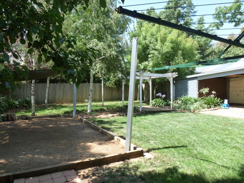 437 Summer Street East, Orange NSW 2800