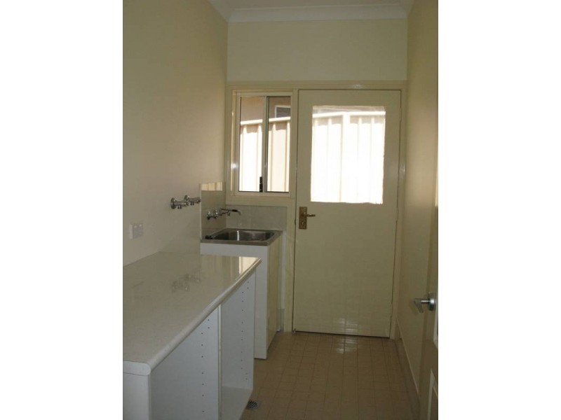 11 George Weily Place, Orange NSW 2800