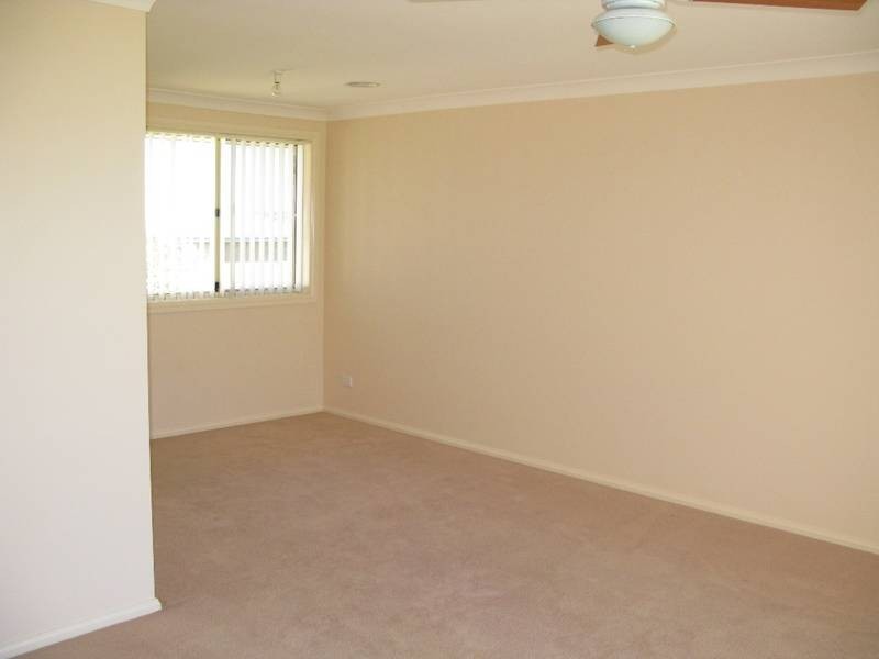 68 Northstoke Way, Orange NSW 2800