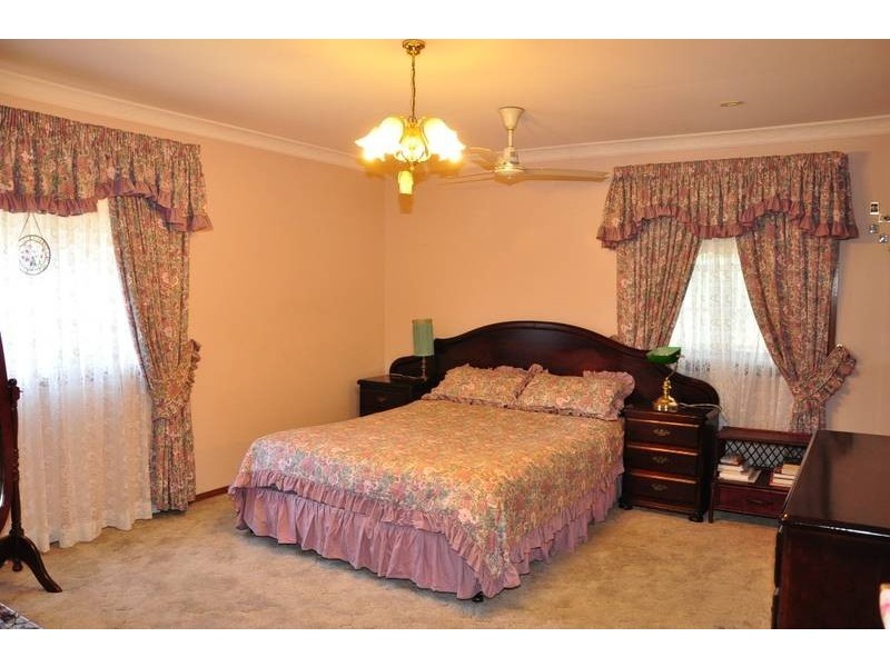 7 Sieben Drive, Orange NSW 2800