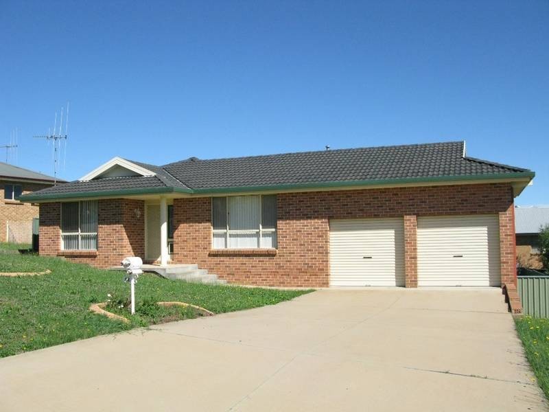 68 Northstoke Way, Orange NSW 2800