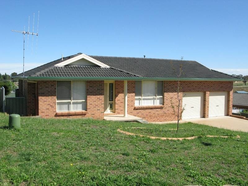 68 Northstoke Way, Orange NSW 2800