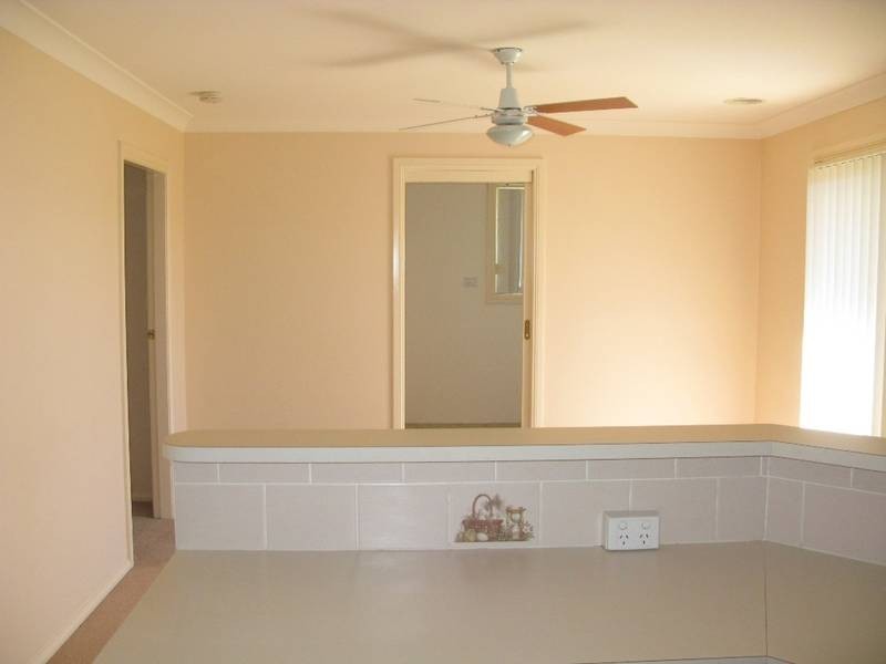 68 Northstoke Way, Orange NSW 2800