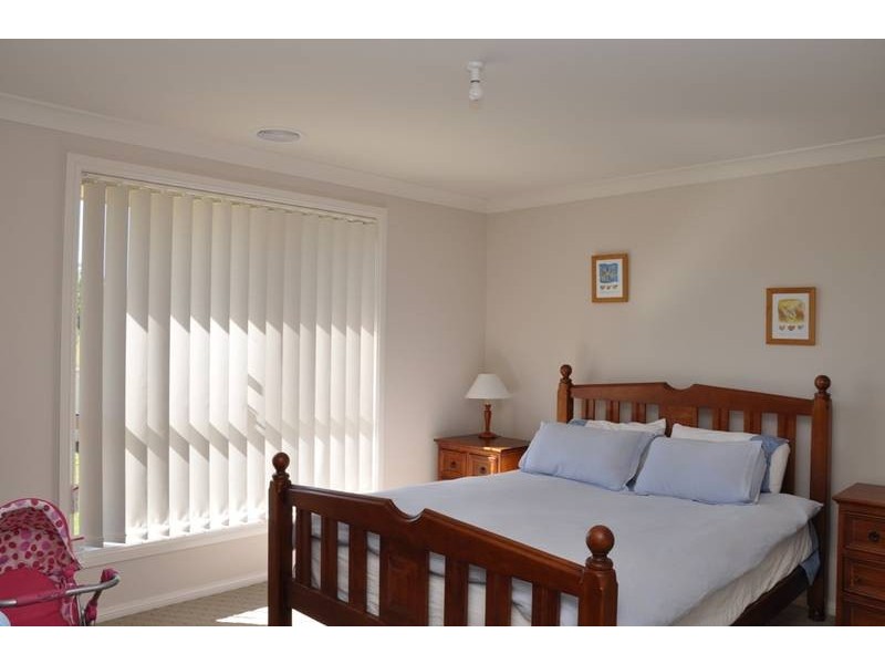 60 Fahy Crescent, Orange NSW 2800