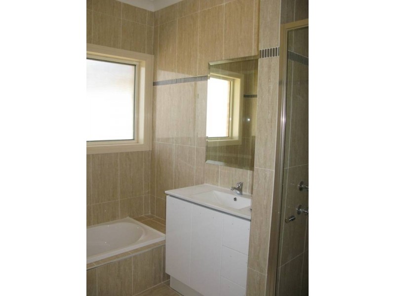 11 George Weily Place, Orange NSW 2800