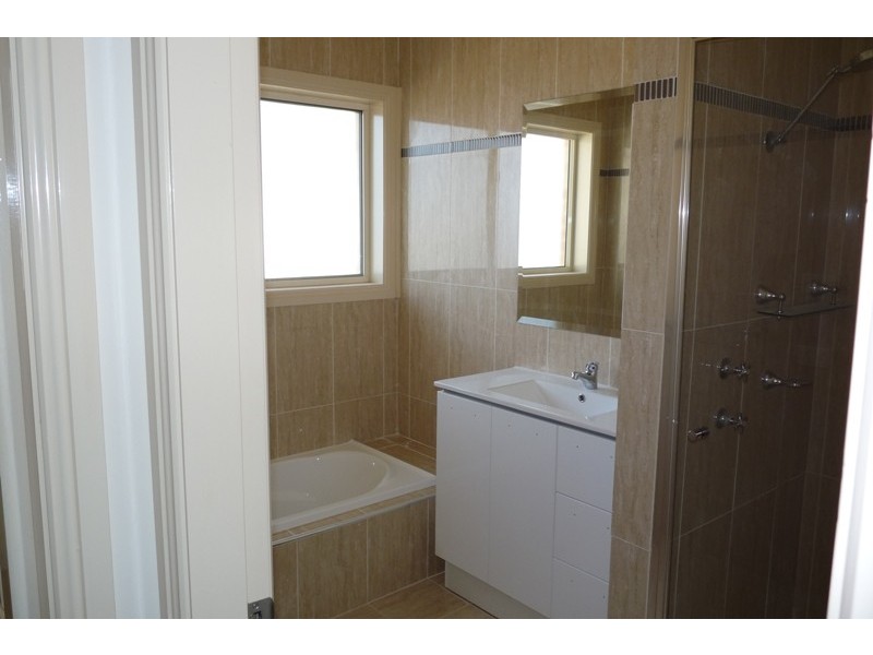 11 George Weily Place, Orange NSW 2800