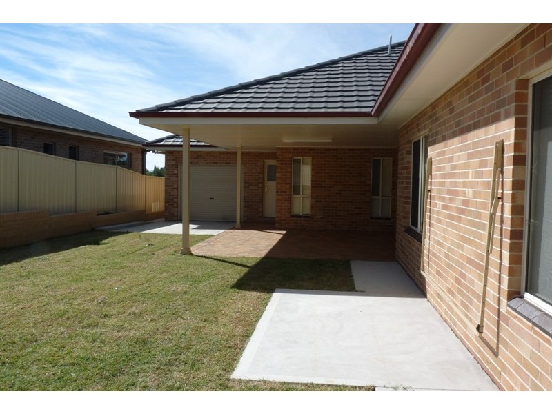 11 George Weily Place, Orange NSW 2800
