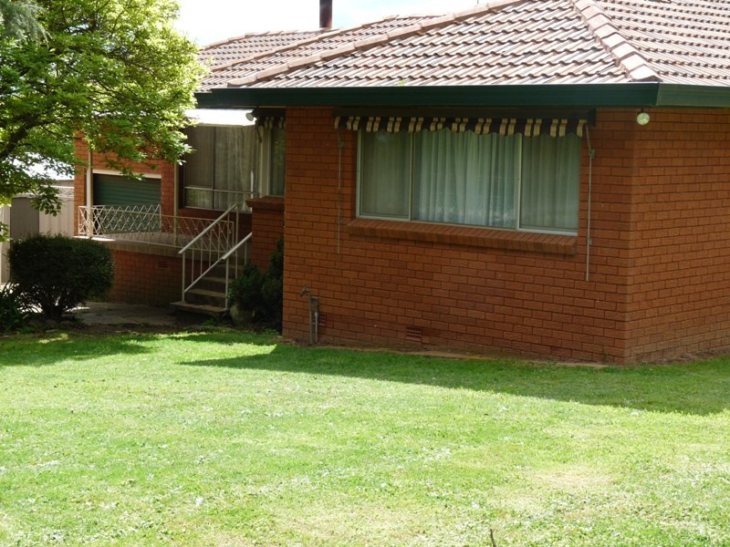 37 Woods Lane, Orange NSW 2800