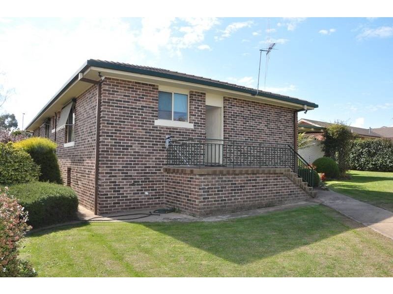 17 Braemar Circuit, Orange NSW 2800