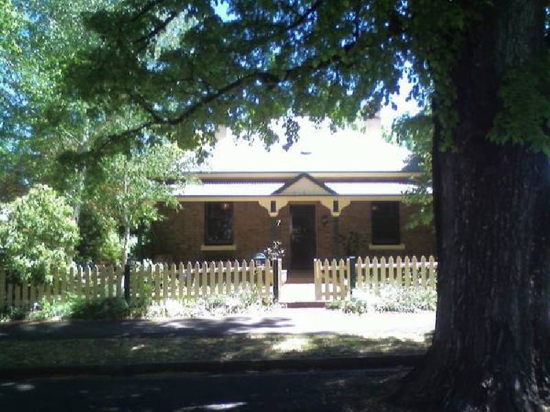 7 Clinton Street “Sold By Darryl Ford 0427 668893″, Orange NSW 2800