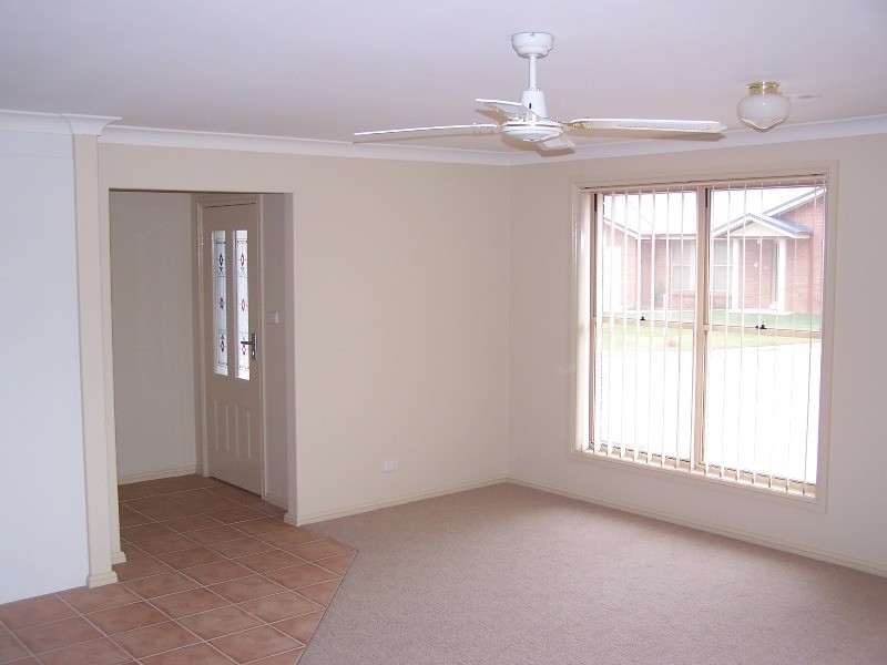 6/4 Covent Close, Orange NSW 2800