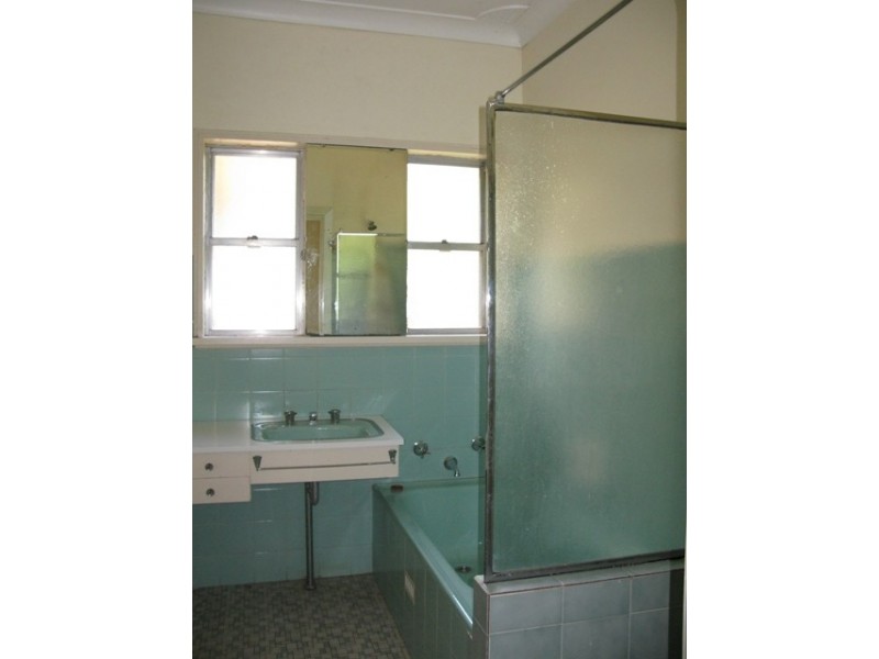 18 Green Lane, Orange NSW 2800