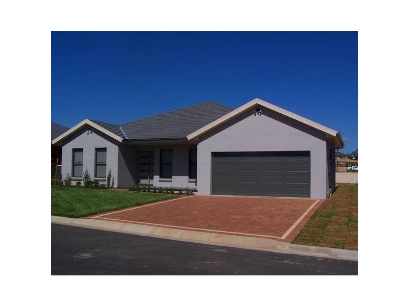 25 Catania, Orange NSW 2800