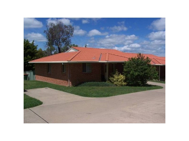 1/253 Lone Pine Avenue, Orange NSW 2800