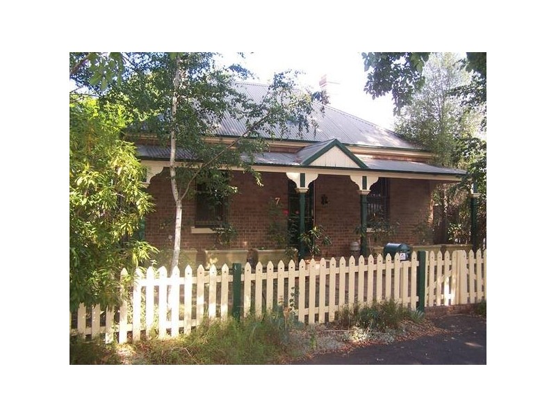 7 Clinton Street, Orange NSW 2800