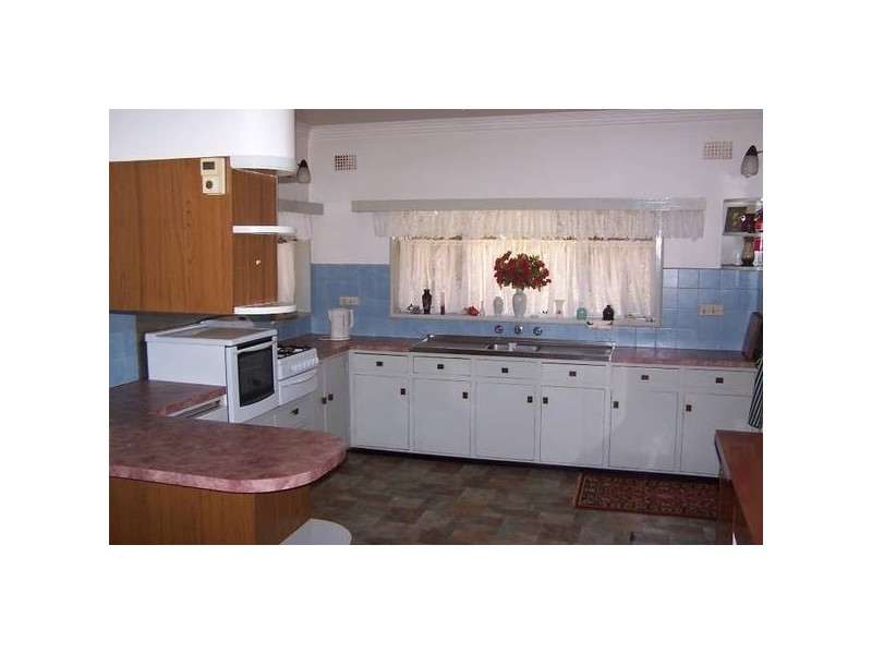 4 Rowan Street, Calare NSW 2800