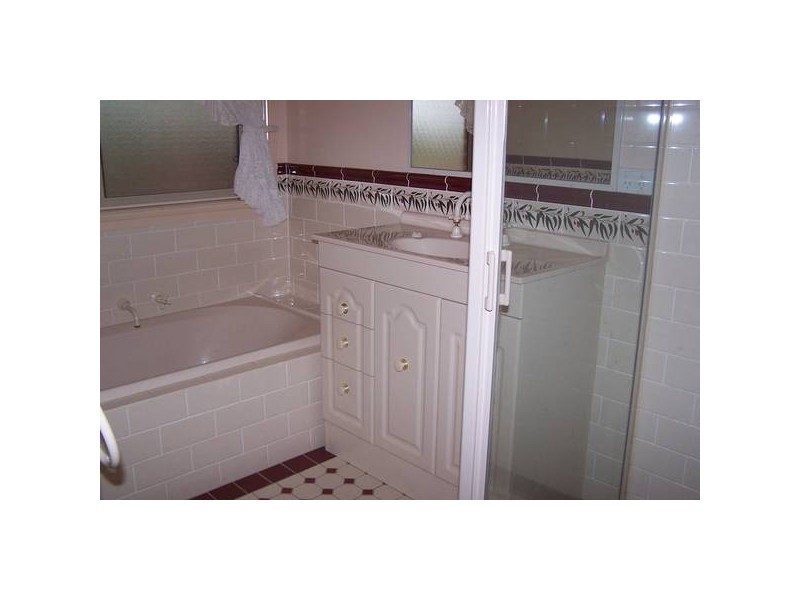 1 Duncanson Drive “SOLD Under The Hammer”, Orange NSW 2800