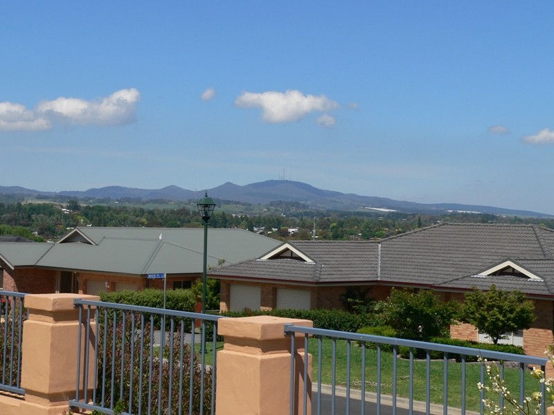 36 Olympic Drive, Orange NSW 2800