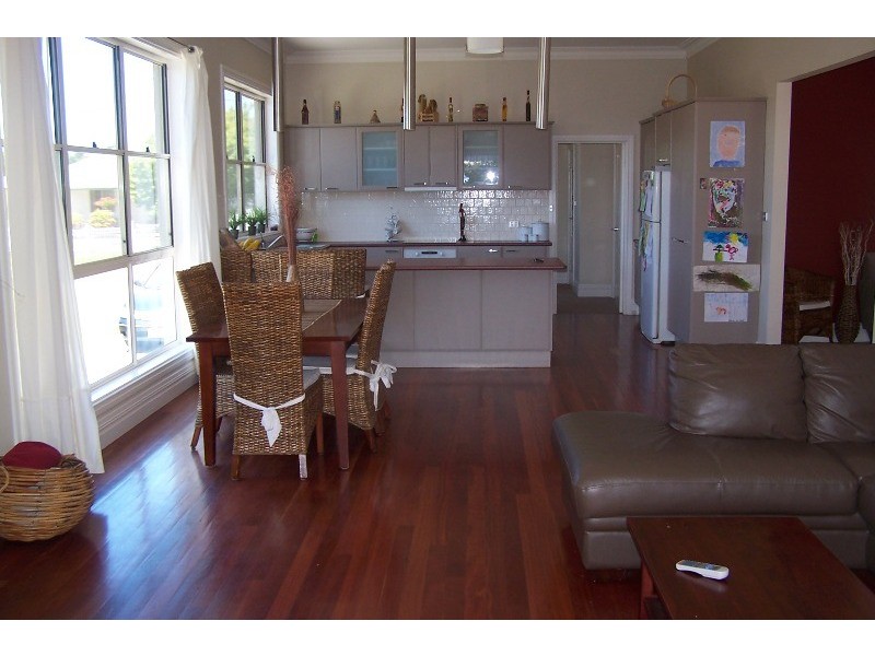 105 Edward Street, Orange NSW 2800