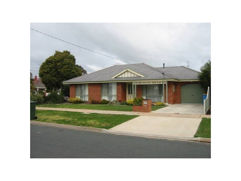 18 Wilson Ave, Tatura VIC 3616