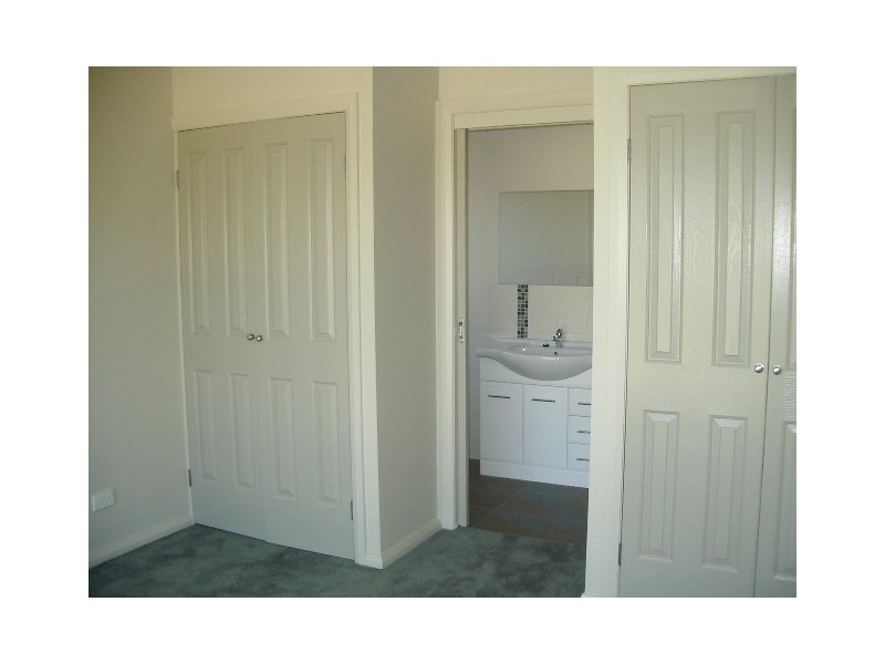 2/1-3 Racecourse Road, Nagambie VIC 3608