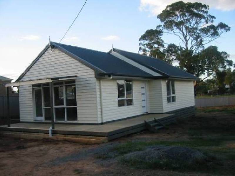 12 Station Street, Murchison VIC 3610