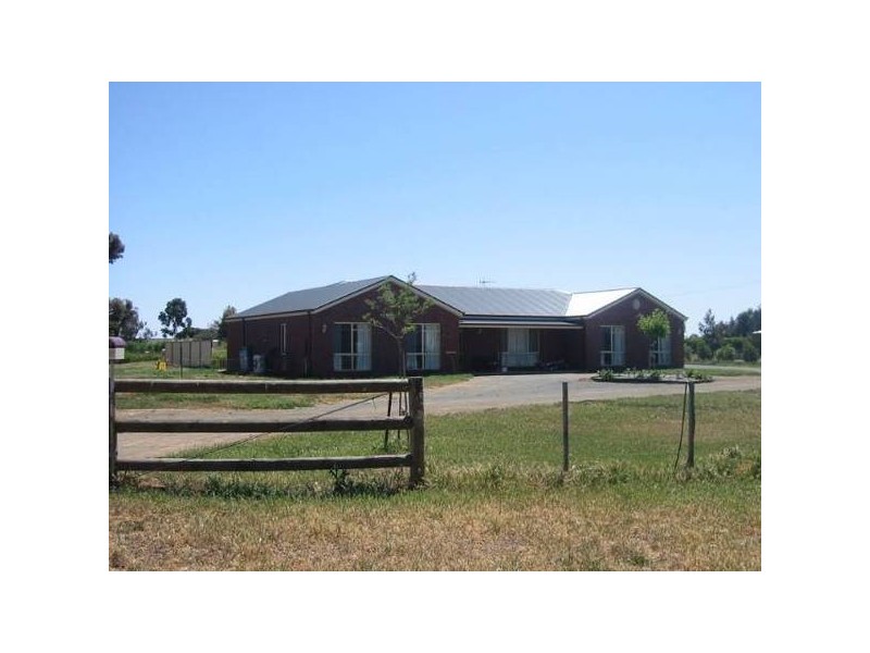 70 Coombs Lane, Tatura VIC 3616