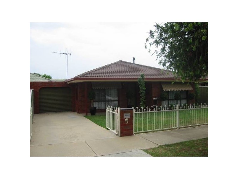 2/24 Edger Street, Tatura VIC 3616