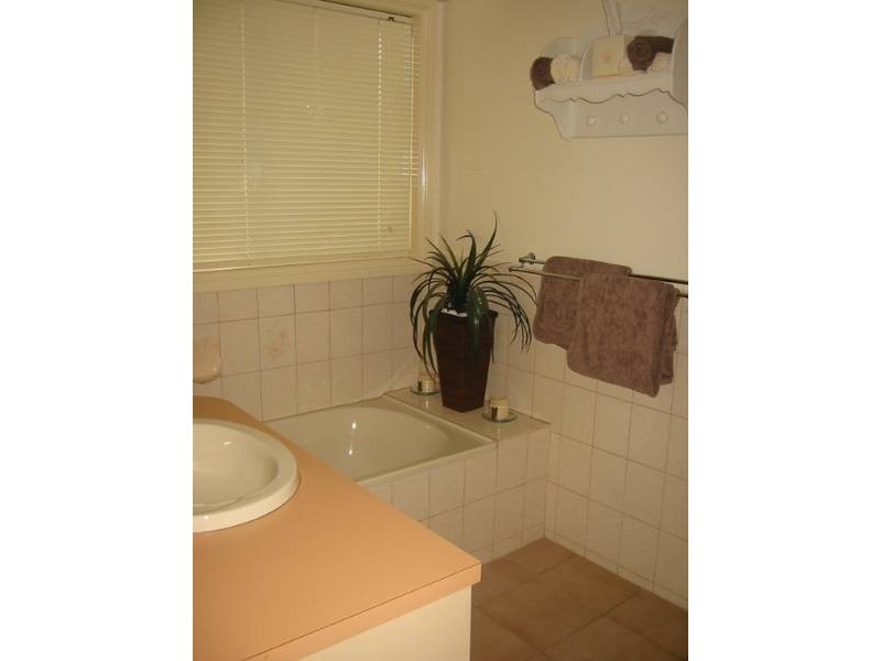 2/24 Edger Street, Tatura VIC 3616