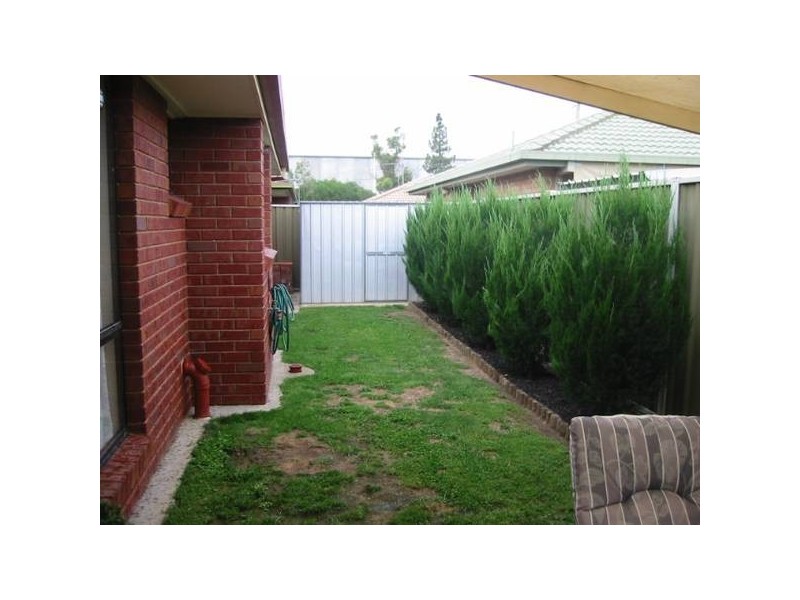 2/24 Edger Street, Tatura VIC 3616