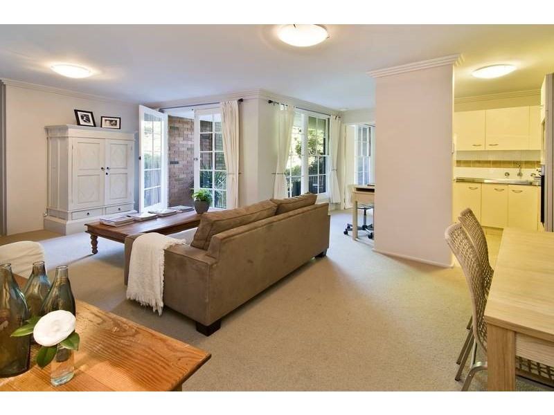 18/73 Burns Bay Road, Lane Cove NSW 2066