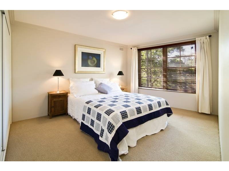 18/73 Burns Bay Road, Lane Cove NSW 2066