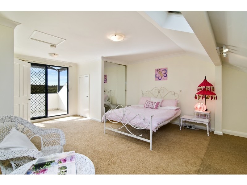 17 Walkers Drive, Lane Cove NSW 2066