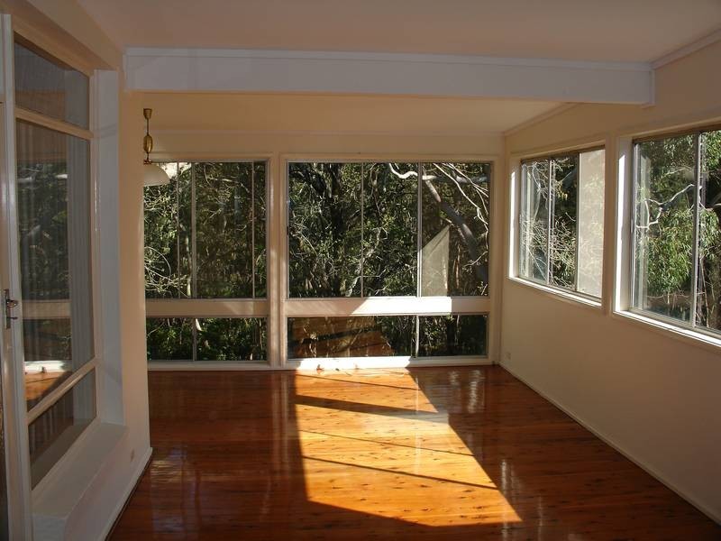 19 Valleyview Cres, Greenwich NSW 2065