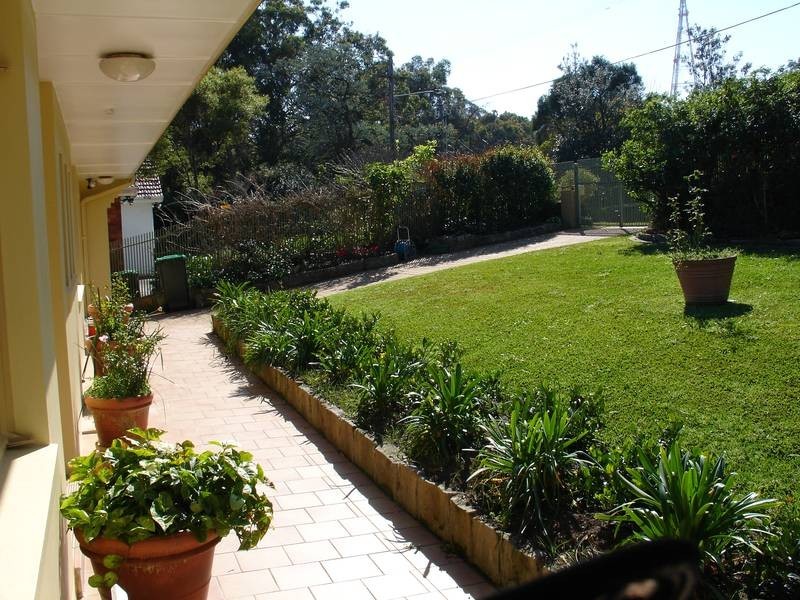 19 Valleyview Cres, Greenwich NSW 2065