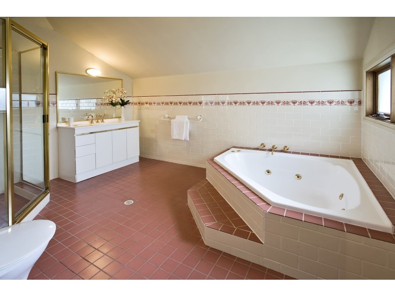 361 Burns Bay Road, Lane Cove NSW 2066