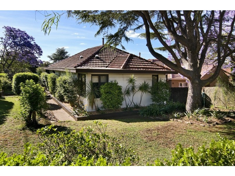 43 Tambourine Bay Road, Lane Cove NSW 2066