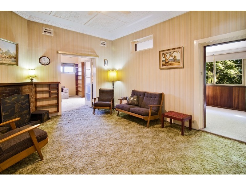 13 Cobden Avenue, Lane Cove NSW 2066