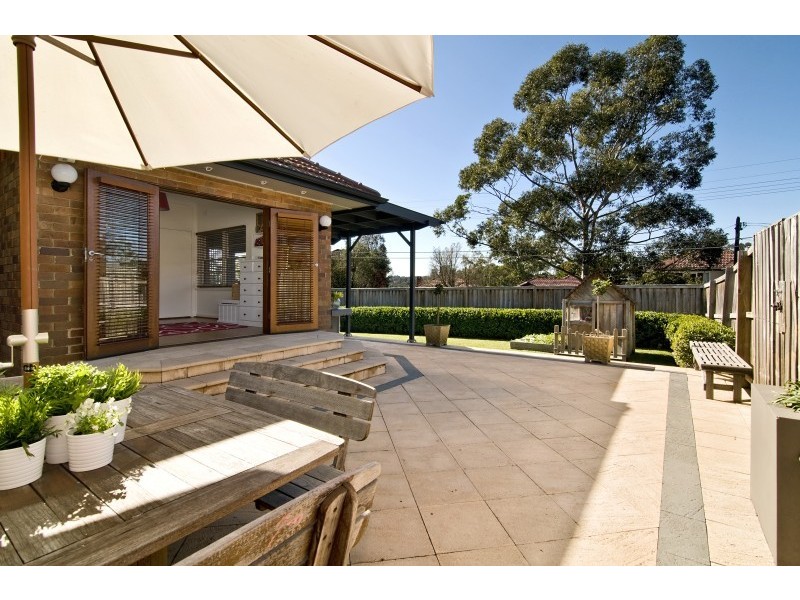 20 Hinkler Crescent, Lane Cove NSW 2066